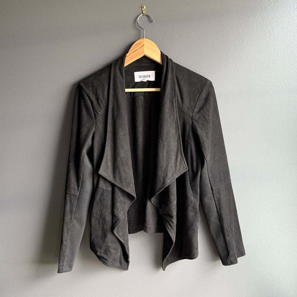 BB Dakota Black Suede Crop Jacket with Drape Front Size Medium